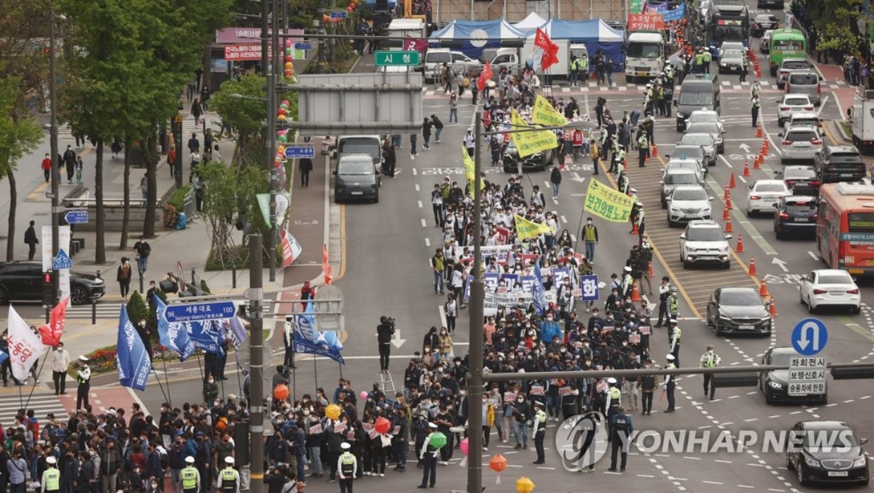 서울 도심 곳곳 대규모 노동절 집회