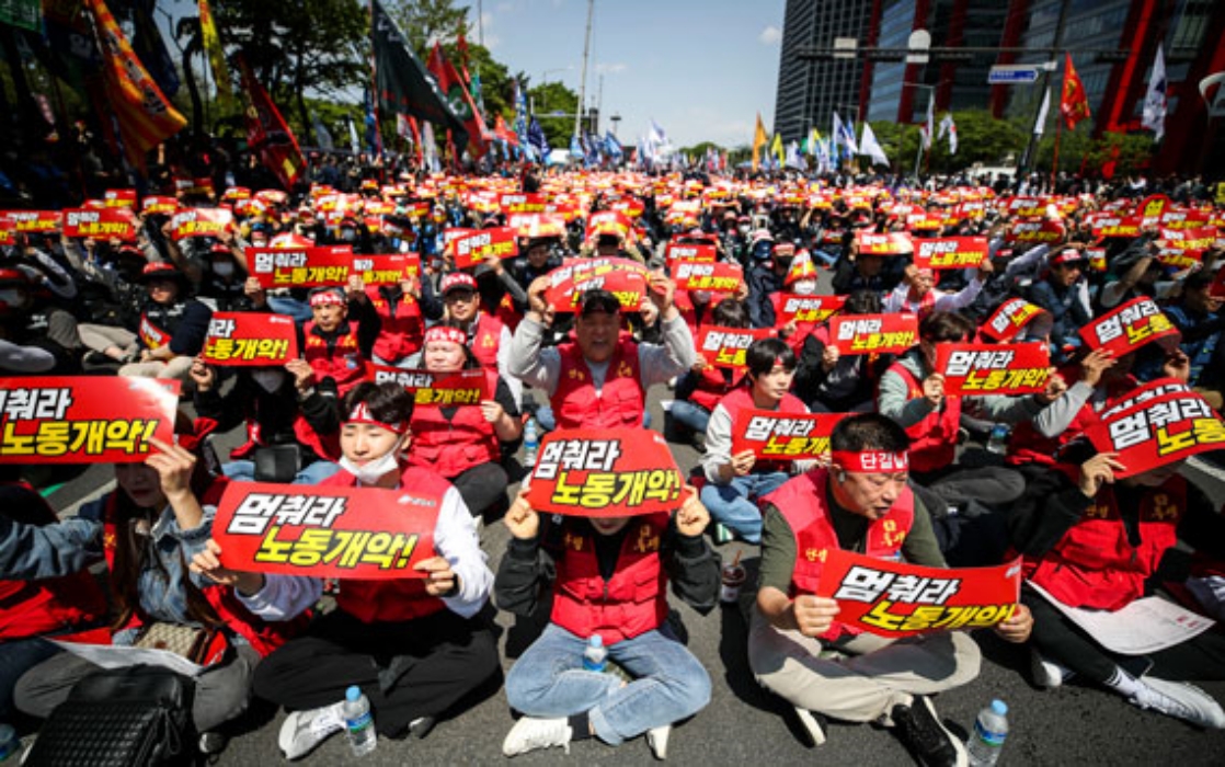 35억→8억…정부, 올해 노조지원금 대폭 줄였다