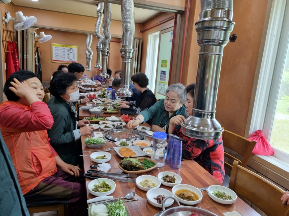경남 밀양시 삼문동 「코아루아파트 부녀회 사랑의 점심 식사 제공」