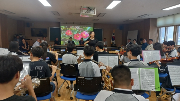 경남 남해군 삼동면기관단체협, 8월 정기회의 꽃내중학교에서 개최