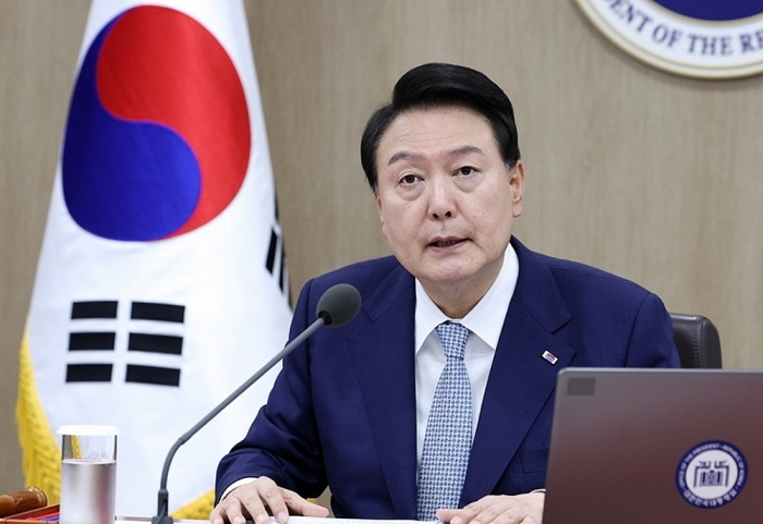 尹대통령 지지율 3.9%p 내린 34.1%…국힘 34.0%·민주 28.1%