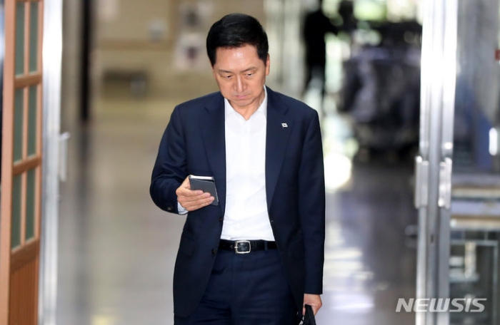 여당 임명직 당직자 총사퇴….김기현·선출직 최고 거취 압박「거세」