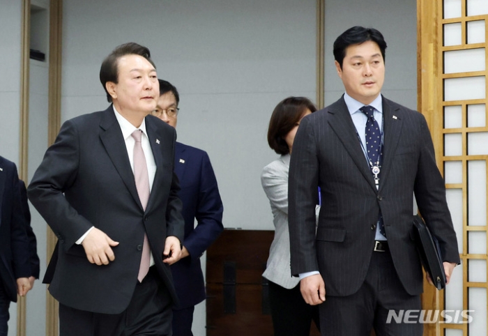 대통령실, 김승희 의전비서관 자녀 「학폭」 논란 조사 착수
