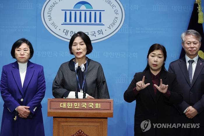 최민희, 방통위원 임명 지연에 사퇴…『尹정부 방송장악 희생양』