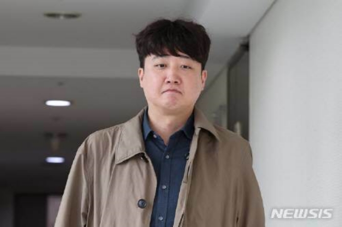 이준석 『尹이 부탁해도 총선 중책 안맡아…바로 뒤통수칠 것』