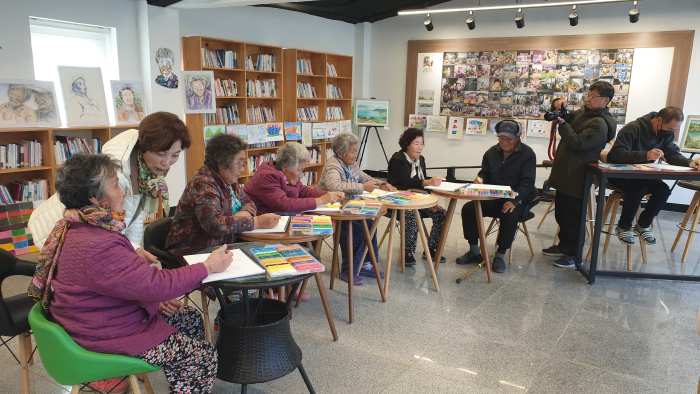 경남 남해군 노도문학의 섬, 화가와 주민들 그림으로 하나되다!
