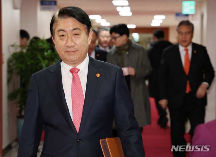 [속보]이동관 방통위원장, 「탄핵안 처리 전 사의 표명」