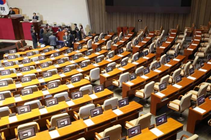 「이동관 사표에 尹 거부권까지」…연말 정국 급속 냉각