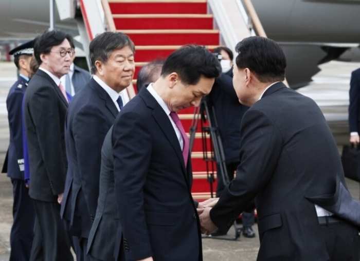 『당대표 관두면 울산 출마는 놔두나』…김기현 앞날에 암운?