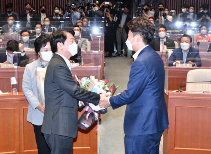 이준석, 안철수 향해 『밥이 넘어가냐고, 이 XX가』 욕설…뒤늦게 사과