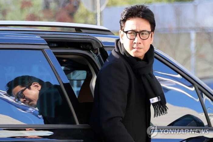 [속보] 마약 투약 혐의 이선균, 차 안에서 숨진 채 발견