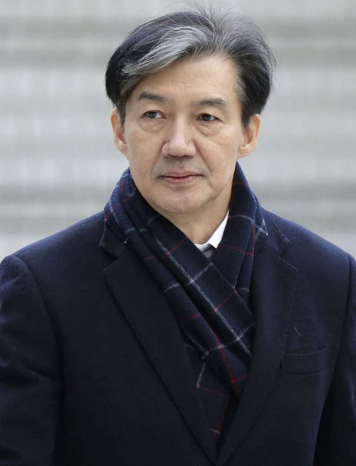 조국 『200석이면 대통령 탄핵보다 임기단축 개헌이 쉬워』