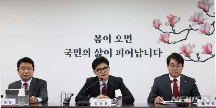 여, 오늘부터 공천 신청자 면접…「용산 참모」 몰린 영남권 주목