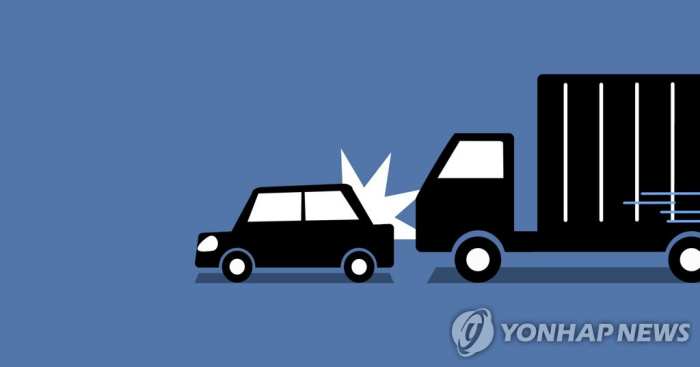 사천시 사남면 「삼거리서 25t 덤프트럭-승용차 충돌」…4명 경상