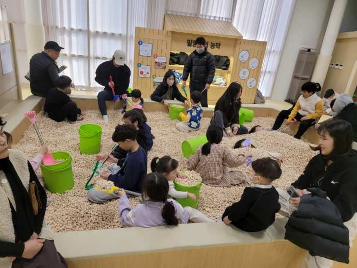 선샤인 밀양 테마파크, 설 연휴 맞아 북적북적
