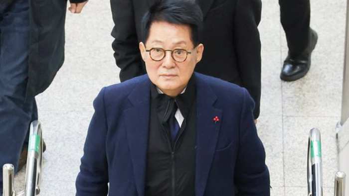 박지원 「임종석 8월 전대 나설 것…이낙연 손잡으면 망해」