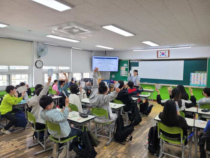 창원시아동보호전문기관, 도계초등학교 아동권리교육 진행