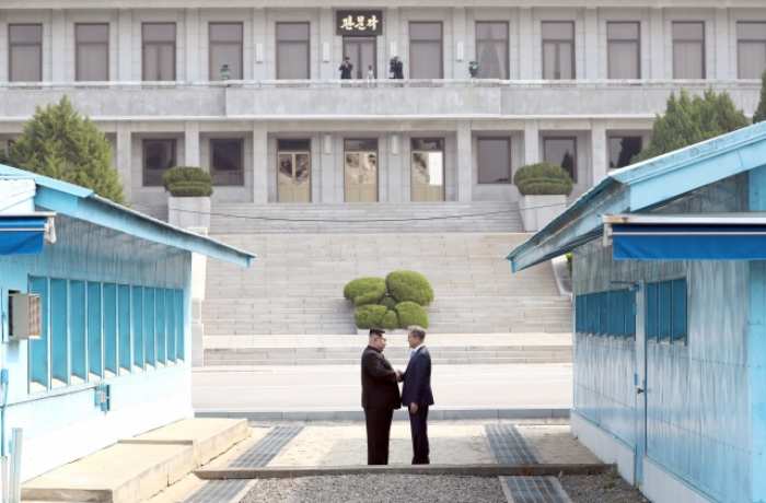 민주당 『尹정부, 판문점 의미 되새겨…北과 대치 멈춰야』