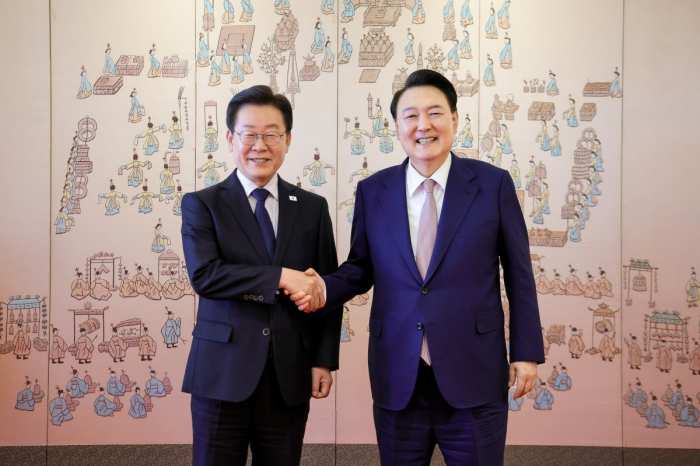 尹-李 회담에 『차이 확인』 『답답』…「의료개혁」은 협력 약속