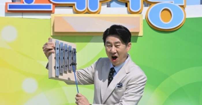 김신영 날린 「전국노래자랑」 한달 성적은…남희석의 마이크가 무겁다