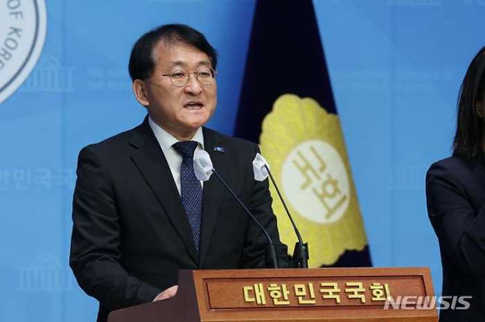 조국혁신당 「이화영 술자리 회유」 의혹에 “매우 충격적…수사관행 바꿀 것”