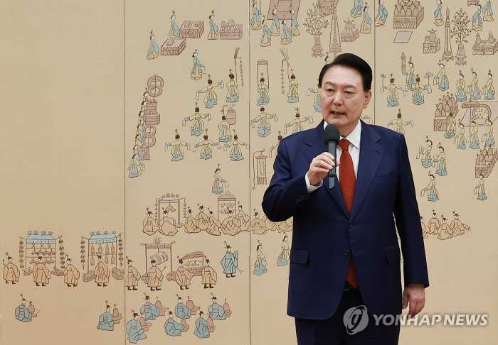 尹지지율 27%, 2주 전과 동일…「채상병 특검」 찬성 67%[NBS조사]