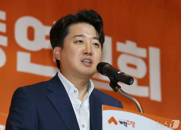 이준석 『대통령 탄핵 반복 불행…권력 내려놓는 결단의 시점 다가와』