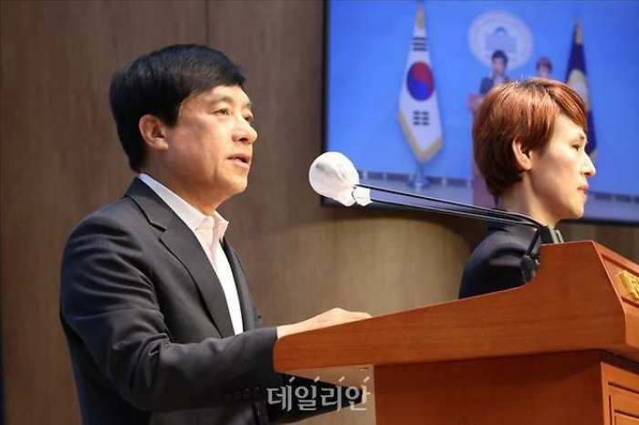 수사인력 100명 투입해 김건희 털겠다?…이성윤 「김건희 종합특검법」 발의