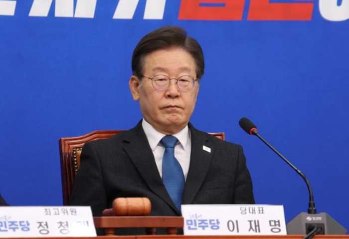 추미애 운영위·정청래 법사위… 민주당 공격수 전진배치 「원 구성」 압박