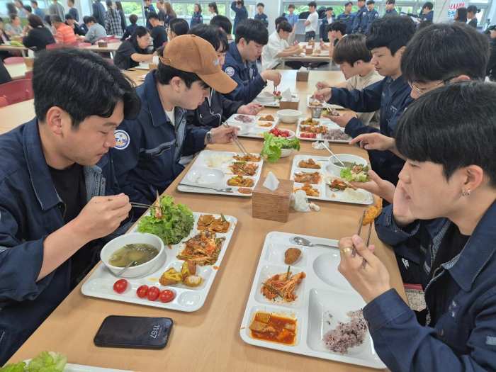 경남 남해군, 남해대학과 함께하는 「수산물 먹는 데이」
