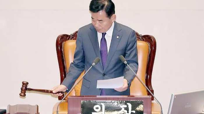 김진표 『제 의도와 달라』…「尹 대화」 회고록 논란 직접 밝혔다