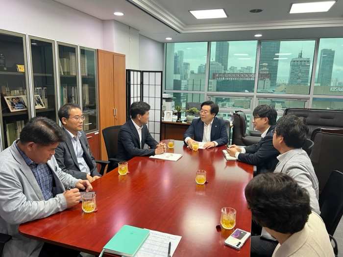 안병구 밀양시장, 박상웅 국회의원과 국비확보 및 지역현안 해결 방안 논의