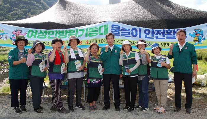 ［동정］안병구 밀양시장 물놀이 안전 활동 근무자 등 격려
