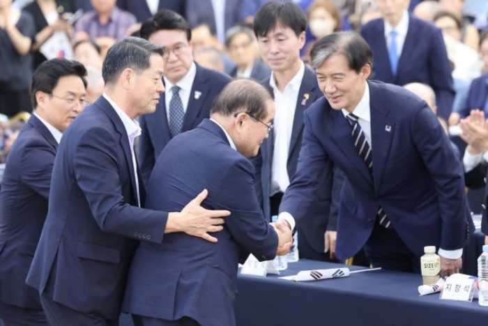 조국 『尹, 조선총독부 총독』…국힘 『만주나 평양 가라』