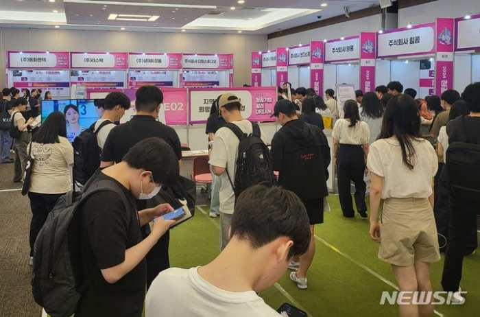 10년간 20~30대 168만명 줄었다…전남·경북 20%도 안돼「심각」