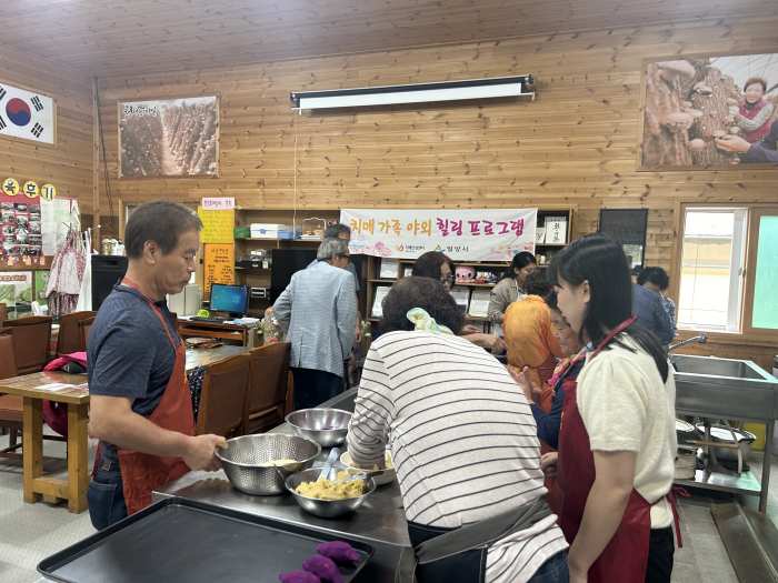 경남 밀양시, 치매 환자와 가족을 위한 야외 힐링 프로그램 운영