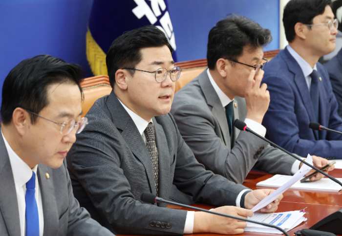 박찬대 『명태균 「혀」에 尹 명운 걸려…박근혜 악몽 떠오른다』