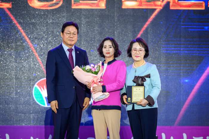 제2회 경남 자원봉사 명문가 「남해군 박미선씨 3대(代)가족」 선정